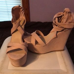 Size 6.5, never worn